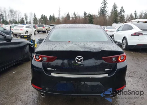 2024 Mazda Mazda3 2.5 S Select Sport z USA, uszkodzony, nr VIN 3MZBPABM3RM437380